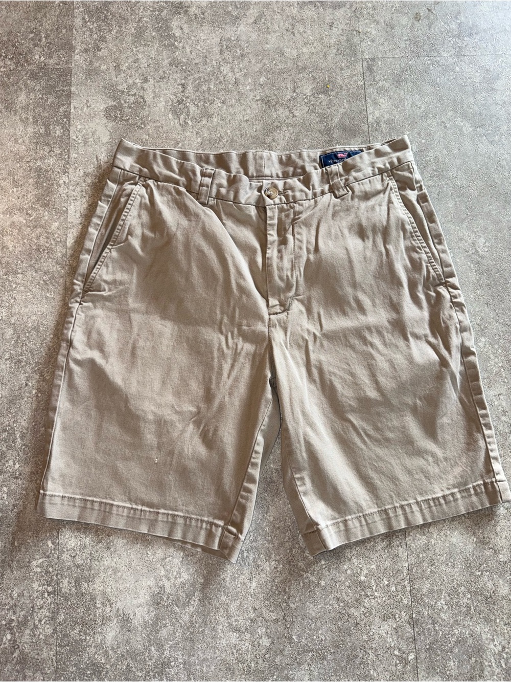 Vineyard Vines Breaker Shorts Men’s 32 Khaki Tan Stretch Cotton Flat Front